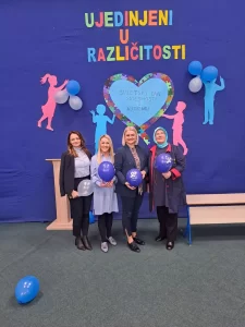 AUTIZAM-2-group-pic